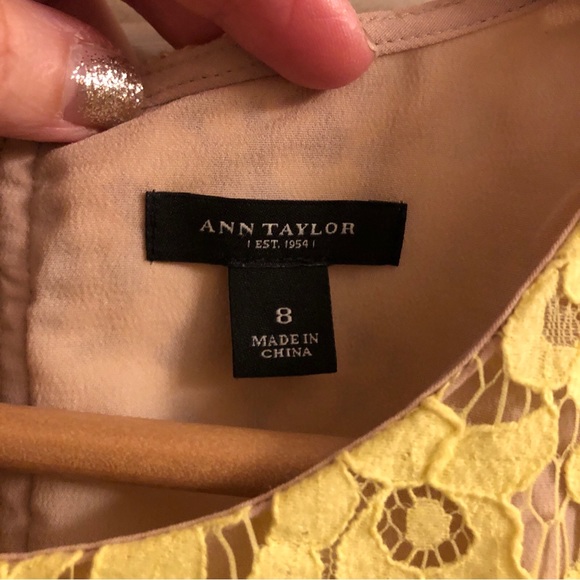Ann Taylor SZ 8 sleeveless lace top. Yellow  w/ back zipper - Picture 2 of 7